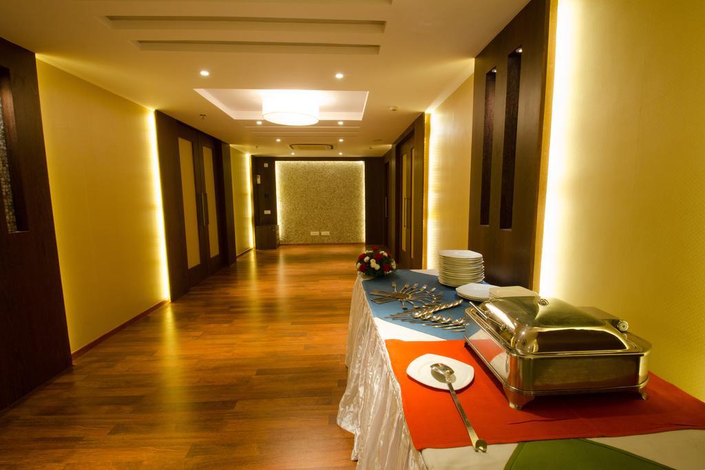 Calangute Towers - Am Hotel Kollection Extérieur photo