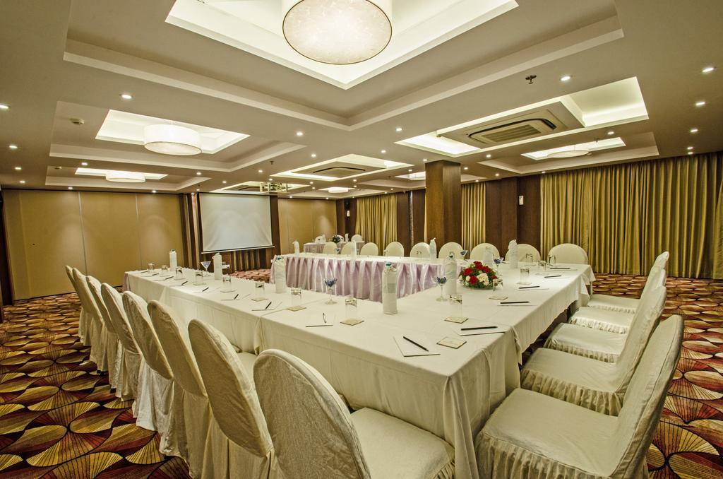 Calangute Towers - Am Hotel Kollection Extérieur photo