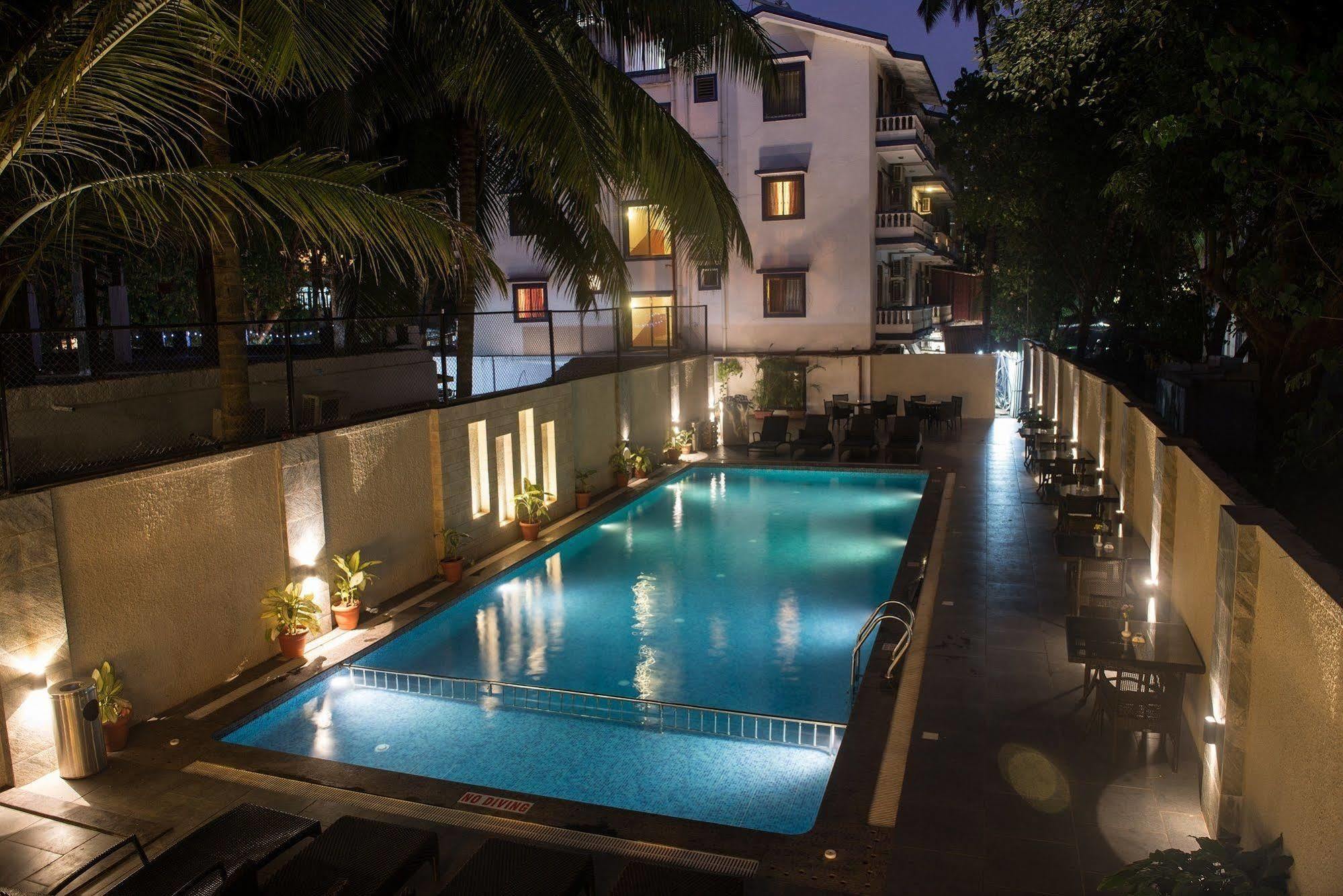 Calangute Towers - Am Hotel Kollection Extérieur photo